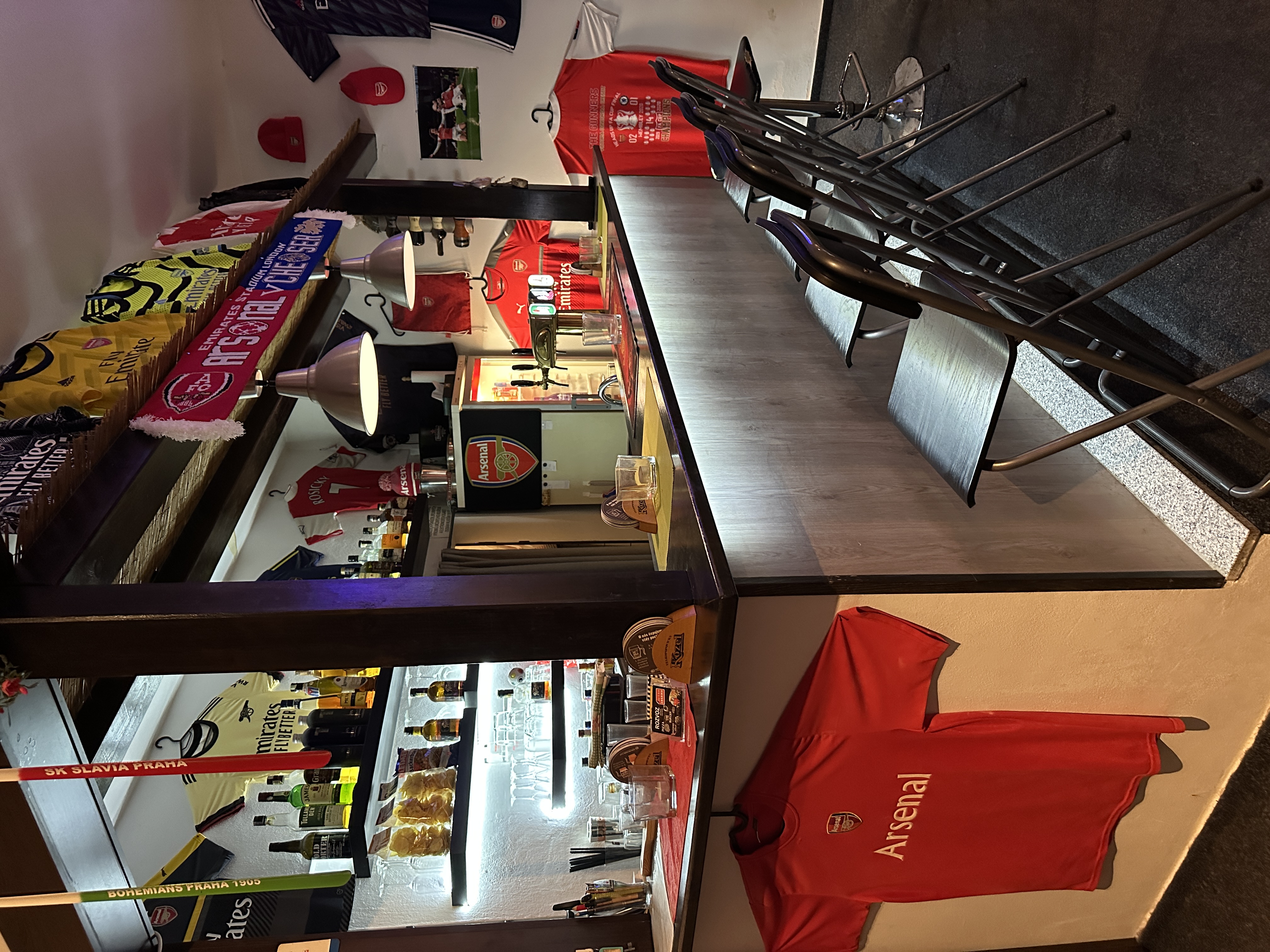 Výčep Gunners Pub – pípy s pivem